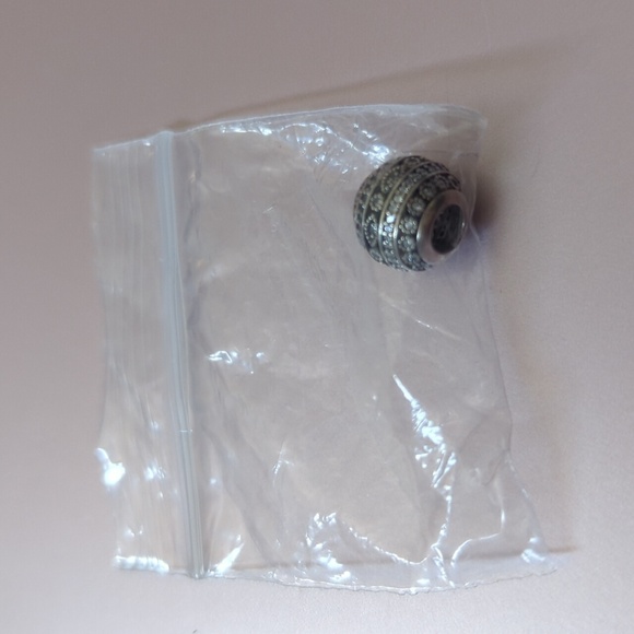 Pandora Glittering Shapes Charm with Clear Zirconia - Picture 8 of 8